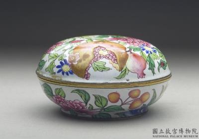 图片[2]-Copper box with flowers and fruits in painted enamels, Qing dynasty, Kangxi reign (1662-1722)-China Archive